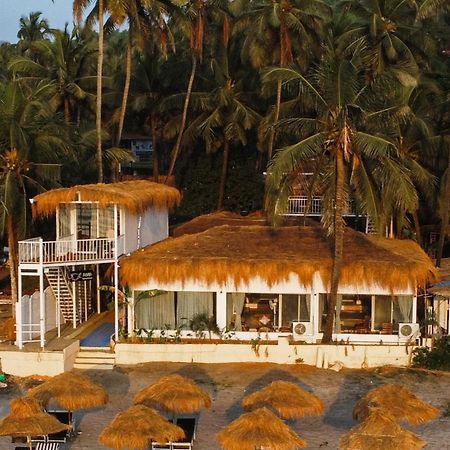 Aqua Beach Stays Ashwem Mandrem Exterior foto