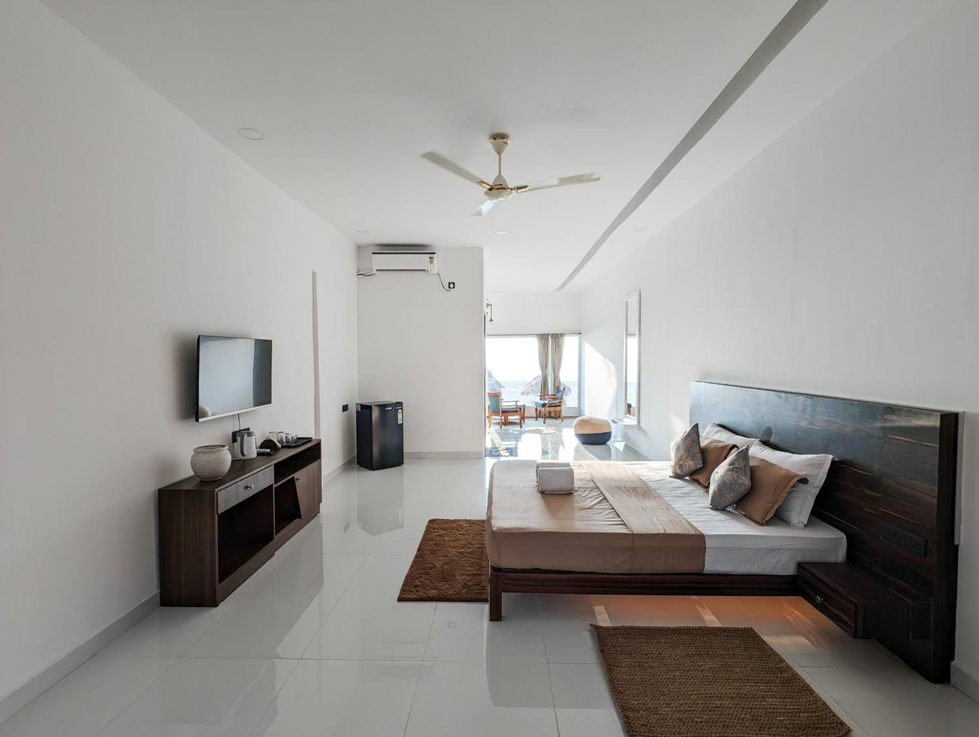 Aqua Beach Stays Ashwem Mandrem Exterior foto